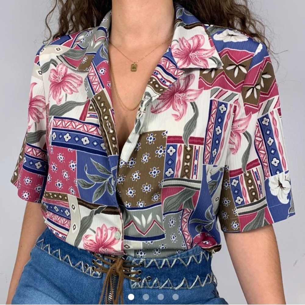 VINTAGE FUNKY FLORAL PATCHED PRINT BUTTONED DOWN SHORT SLEEVE BLOUSE